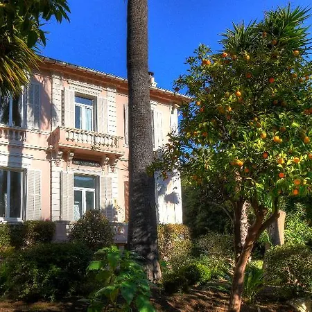 Claudia Centre - Parking 3* Cannes