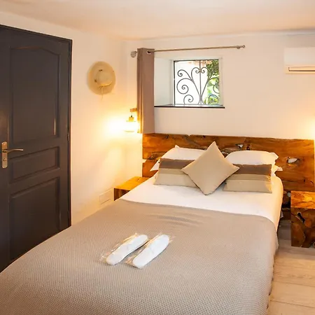 Szálloda Claudia Centre - Parking Cannes