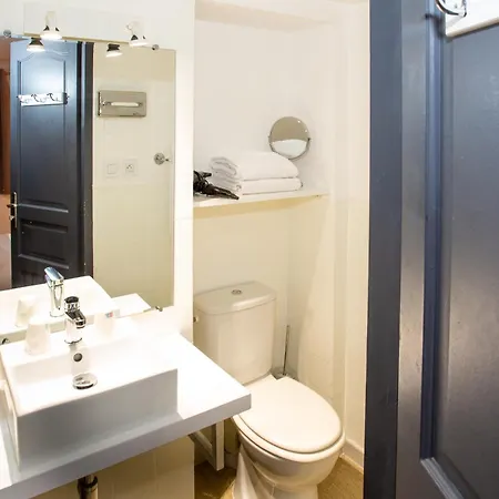 Claudia Centre - Parking 3* Cannes