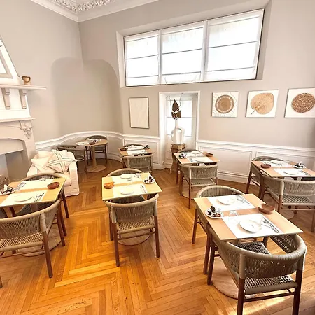 Claudia Centre - Parking 3* Cannes