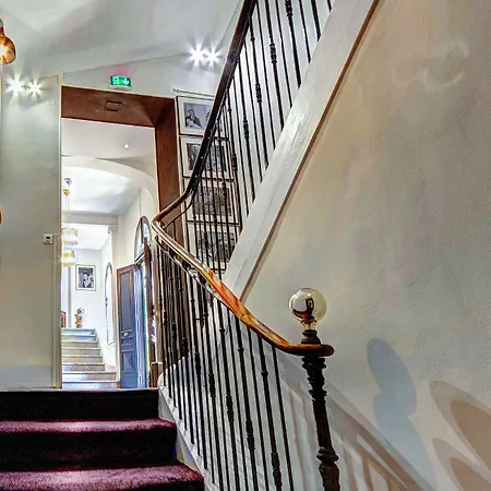 Claudia Centre - Parking 3* Cannes