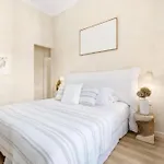 Claudia Centre - Parking Hotel Cannes
