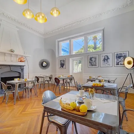 Claudia Centre - Parking 3* Cannes