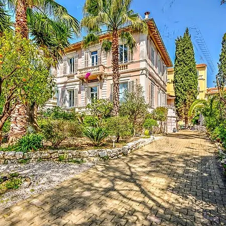 Claudia Centre - Parking 3* Cannes