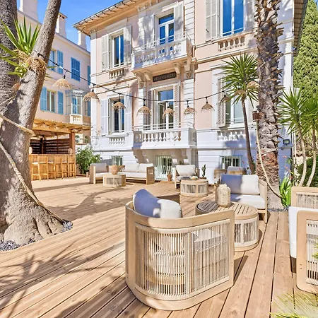 Claudia Centre - Parking 3* Cannes