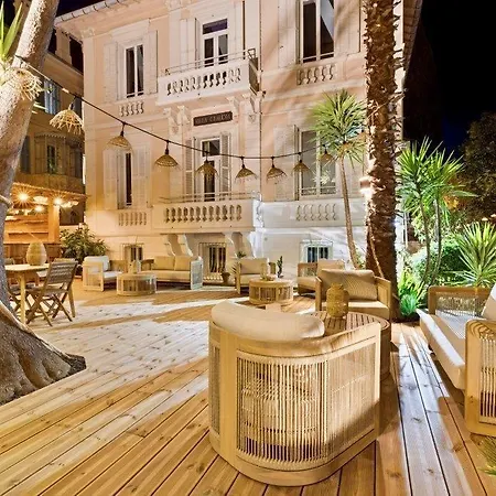 Claudia Centre - Parking 3*