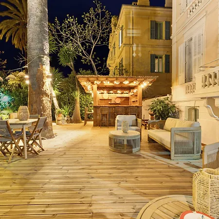 Claudia Centre - Parking 3*