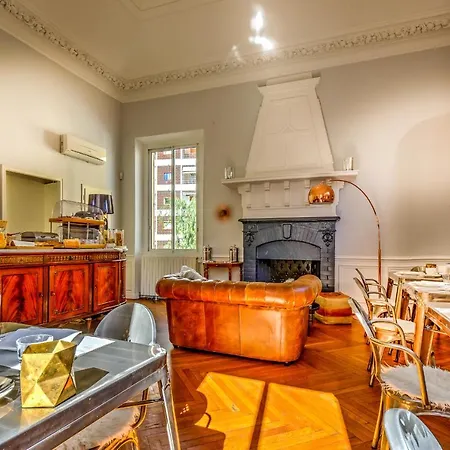 Claudia Centre - Parking Hotel 3*