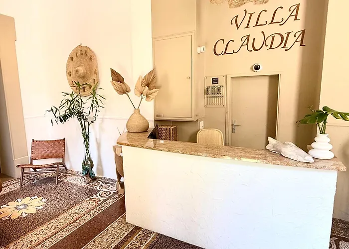 Claudia Centre - Parking 酒店