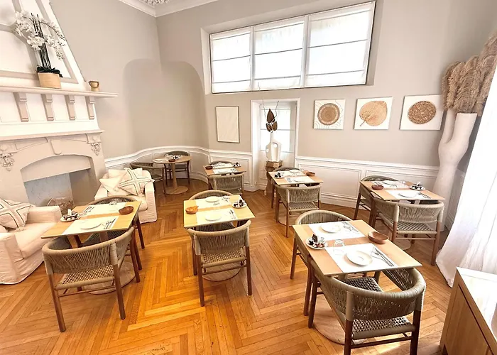 Claudia Centre - Parking 3* 戛纳