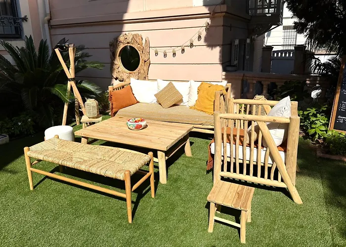 Claudia Centre - Parking 酒店 戛纳