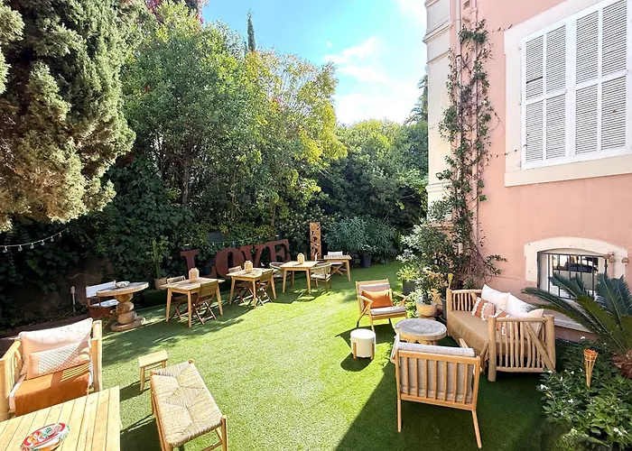 Claudia Centre - Parking 3*