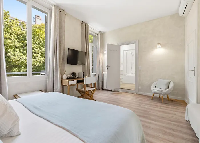 Claudia Centre - Parking 3*