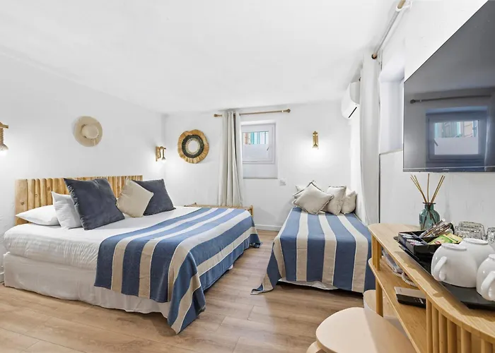 Claudia Centre - Parking 3*