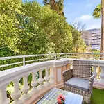 Claudia Centre - Parking 3* Cannes