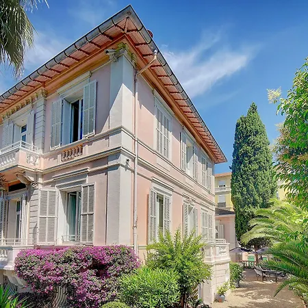 Claudia Centre - Parking 3*