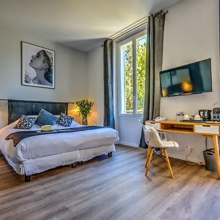 Hotel Claudia Centre - Parking Cannes
