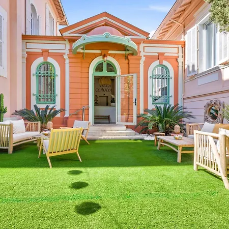 Claudia Centre - Parking Hotel Cannes
