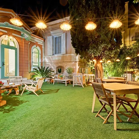 Claudia Centre - Parking Hotel 3*