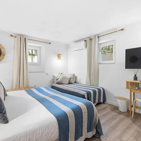 Claudia Centre - Parking 3* Cannes