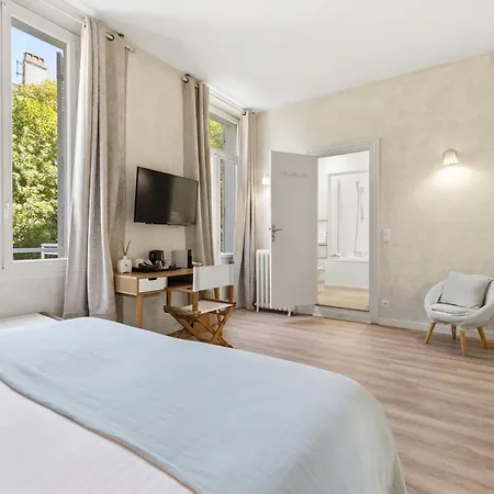 Claudia Centre - Parking 3*