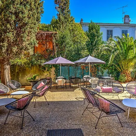 Claudia Centre - Parking Hotel Cannes